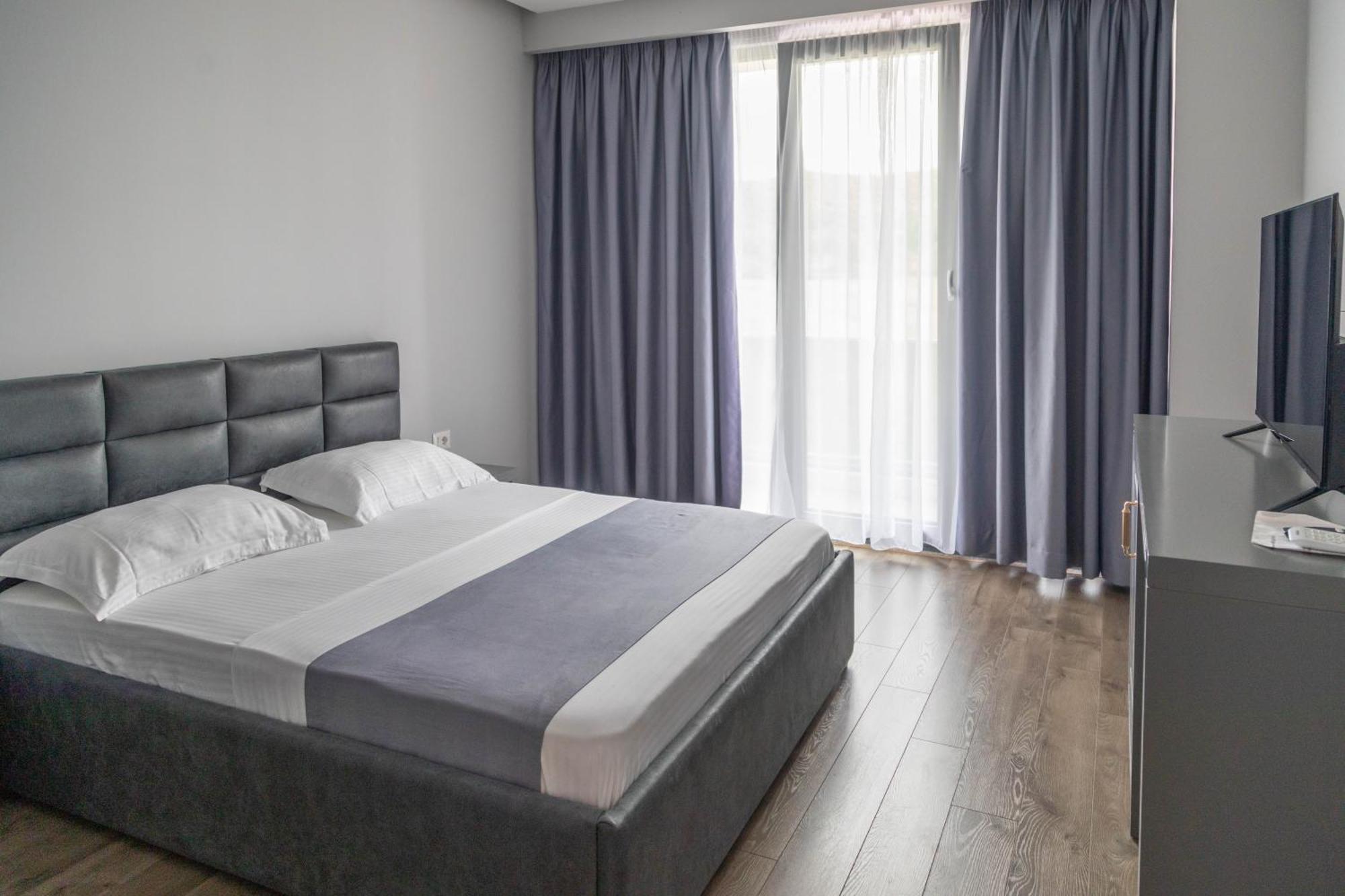 Te Aldo Hotel Kuraten Exteriör bild